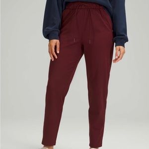 Lululemon Stretch High Rise 7/8 Length Pant 25"
Red Merlot